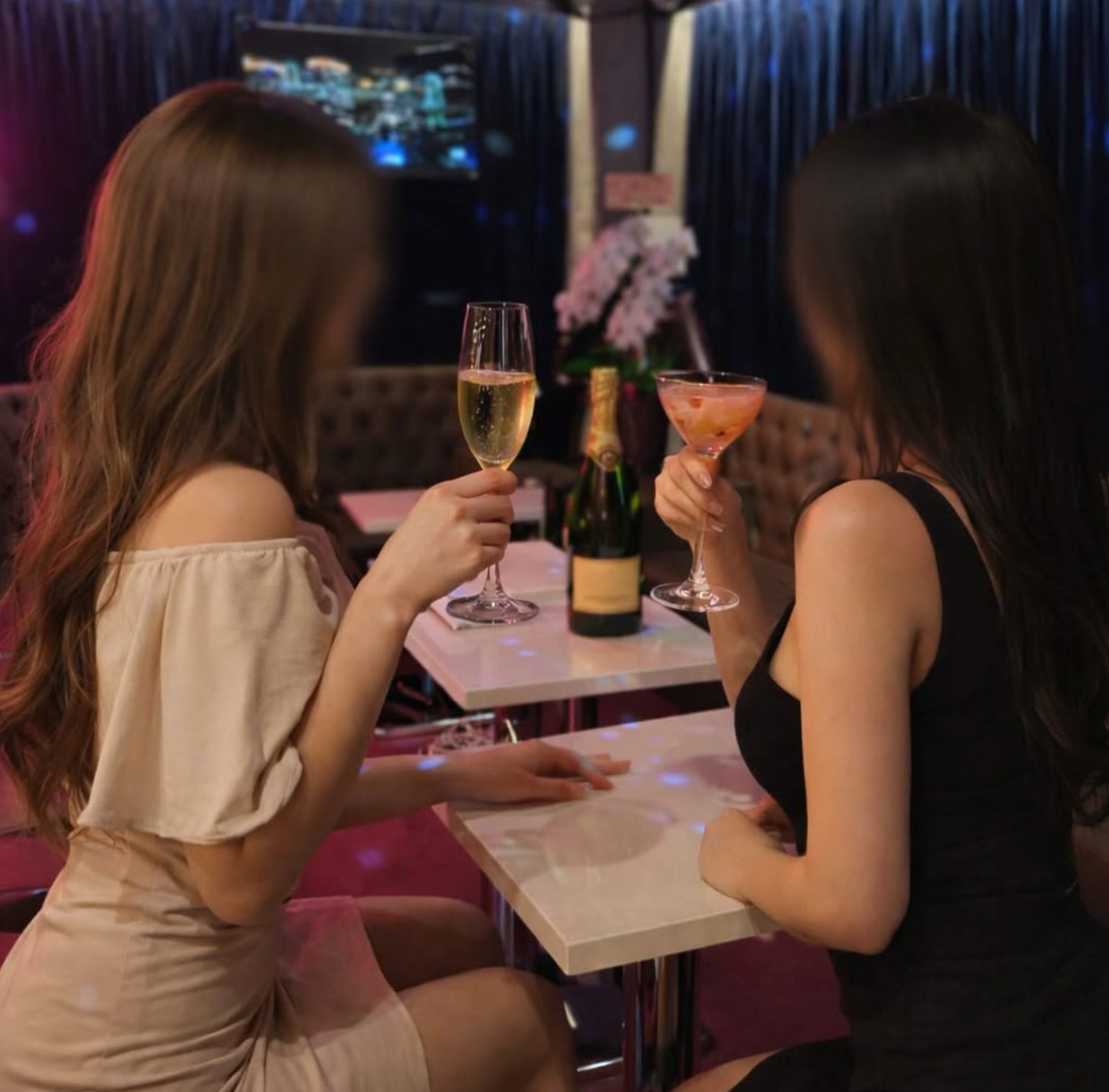 LOUNGE & BAR 8eight 店内写真2